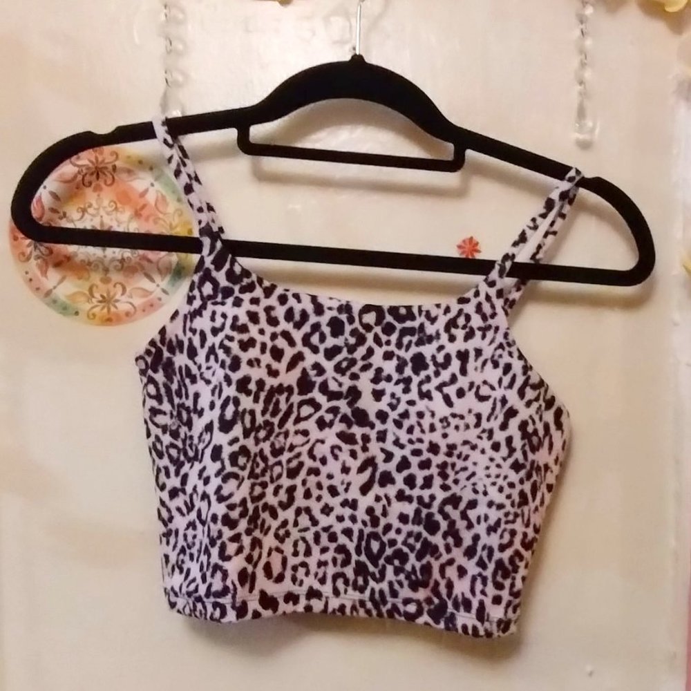 Antilope (S) Spaghetti Strap Crop Yoga Top